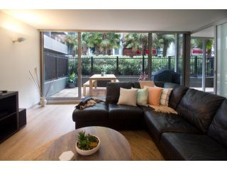 Urban Sea Drift - Pets, Pool, Gym, Parking, Beach 250m Apartment, Melbourne - 2