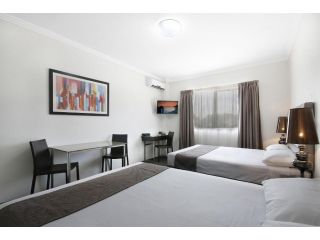 Value Suites Penrith Aparthotel, Penrith - 5