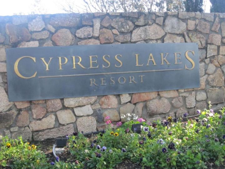 Villa Executive 2br Prosecco Resort Condo located within Cypress Lakes Resort (nothing is more central) Villa, Pokolbin - imaginea 14