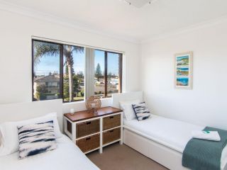 Villa Capri 3, Just a Hop, Skip and Jump to Bowling Club Apartment, Tuncurry - 5