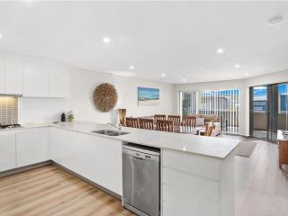 Villa Serene 3 6 Market Street Apartment, Fingal Bay - 2