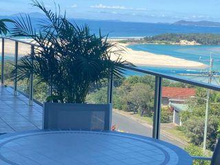 Vista Maritima - Light, Modern, spectacular views! Apartment, Nambucca Heads - 4