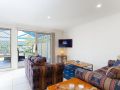 &#x27;Walk on Birubi&#x27;, 1/40 Ocean Ave - Pet Friendly, WIFI, Boat Parking & Water Views Guest house, Anna Bay - thumb 11