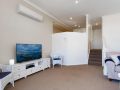 &#x27;Walk on Birubi&#x27;, 1/40 Ocean Ave - Pet Friendly, WIFI, Boat Parking & Water Views Guest house, Anna Bay - thumb 10