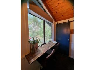 Wanderers Willow Chalet 9B Queen Room Guest house, Queensland - 3