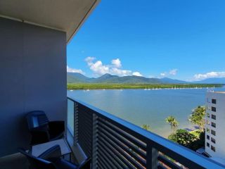 1101 Harbour View Penthouse Guest house, Cairns - 2