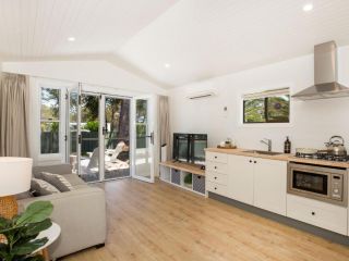 Watts Haus - Pet Friendly - 5 Mins Walk to Beach Guest house, Callala Beach - 3