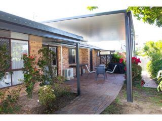 Wellington Parade 1/15a, Shelly Beach, Caloundra Guest house, Caloundra - 4