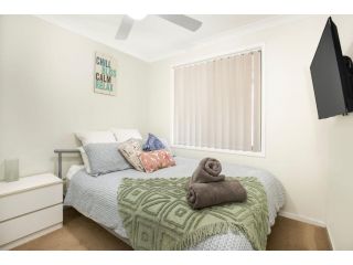 Wildwood - Pet Friendly - 5 Mins to Beach Guest house, Callala Beach - 5