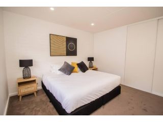 Willow Court Unit 3 Apartment, Broken Hill - 1