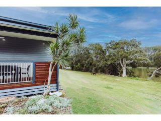 Woolgoolga Lakeside Holiday Park Accomodation, Woolgoolga - 4