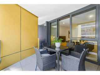 YARRA Â· YARRA Toorak Rd & Chapel St. Pool, Gym & Parking Apartment, Melbourne - 5