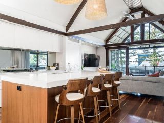 Your Luxury Escape - On The Bay 2 Apartment, Byron Bay - 1